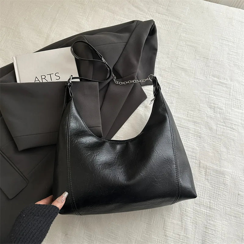 Cabana shoulder bag in Black